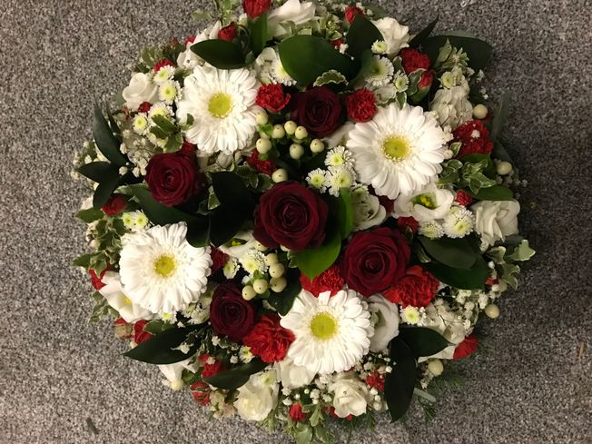 Loose posy pad funeral tribute