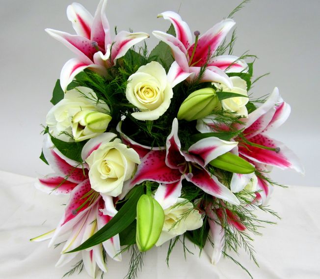 Rose and lily bouquet